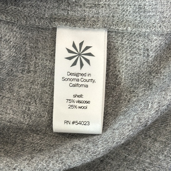 Athleta Shirt - Picture 4 of 7